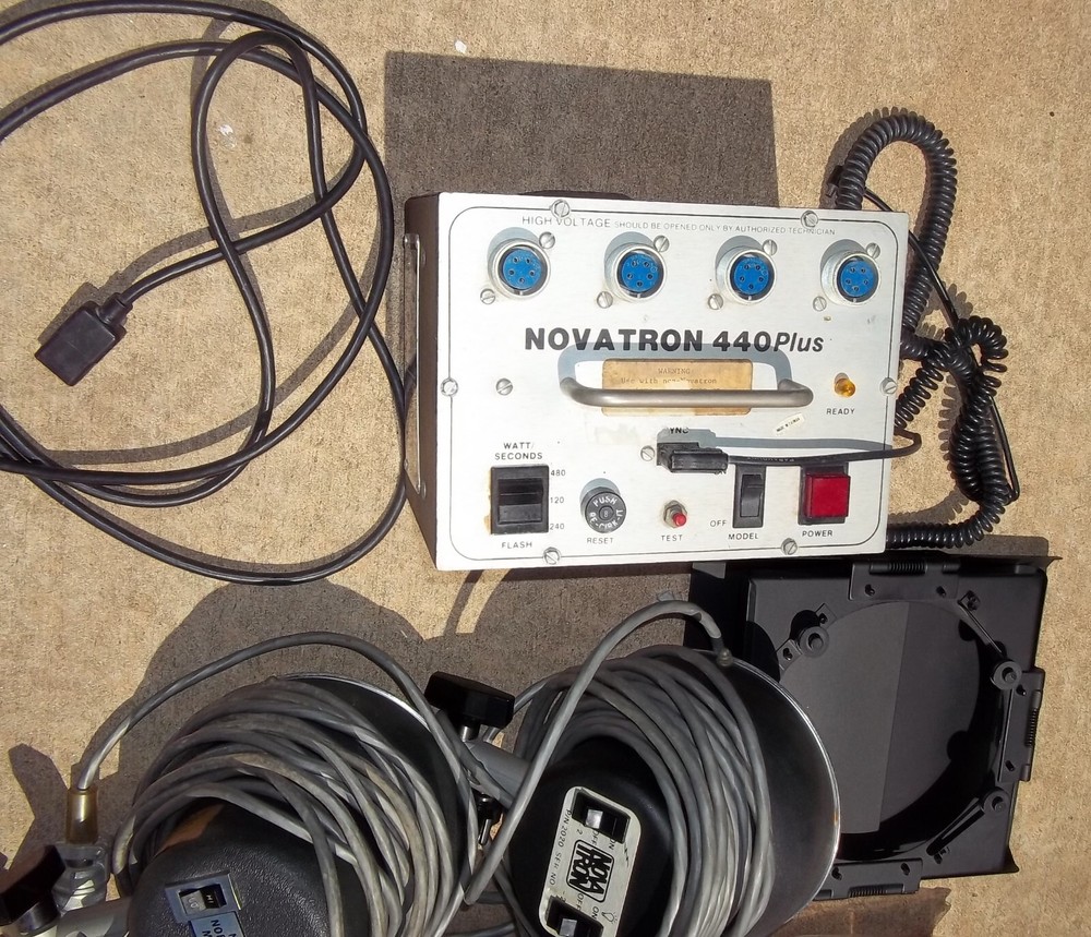 NOVATRON 440 PLUS STUDIO LIGHTING SYSTEM