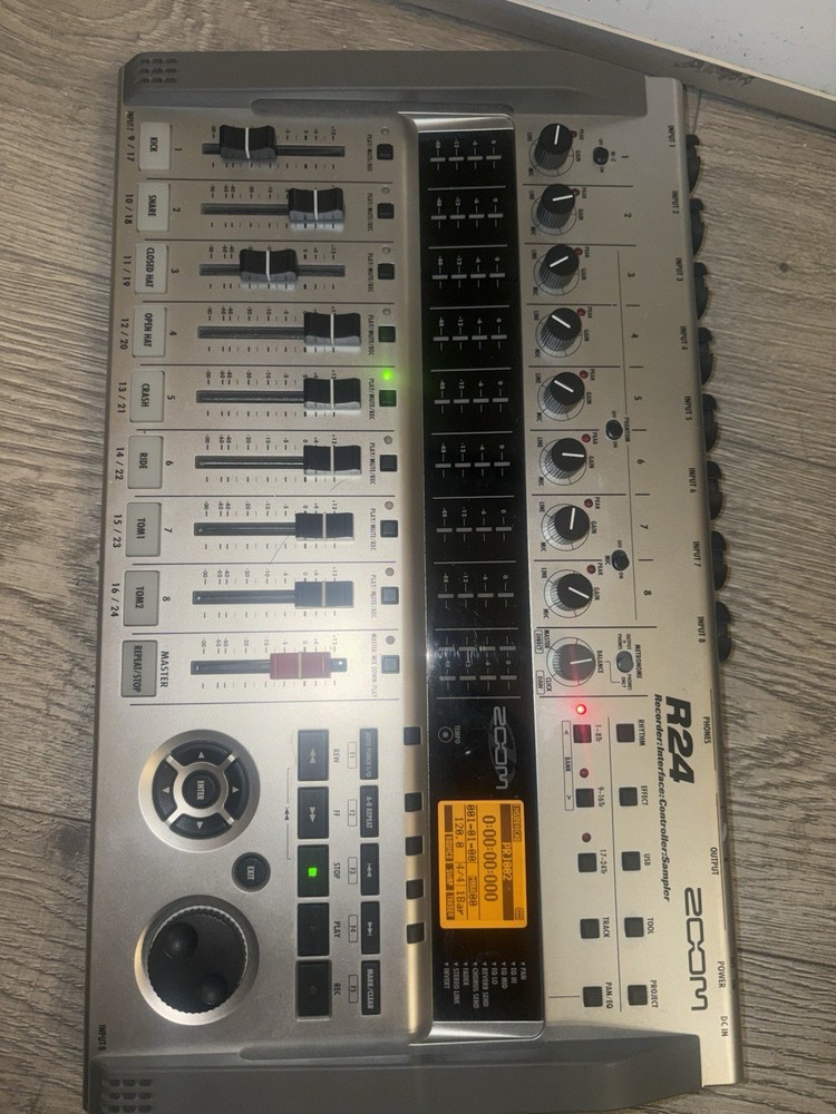 ZOOM R24 Digital Multi Track Recorder 24 Track Interface Controller 8 Channel