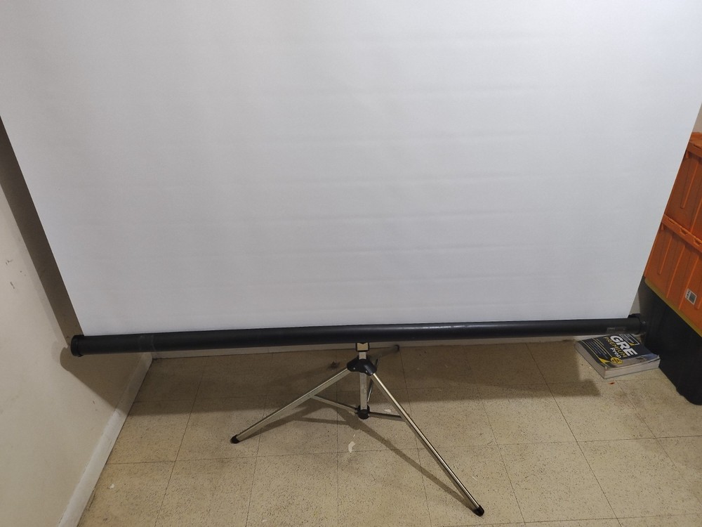 Draper Consul Projection Screen