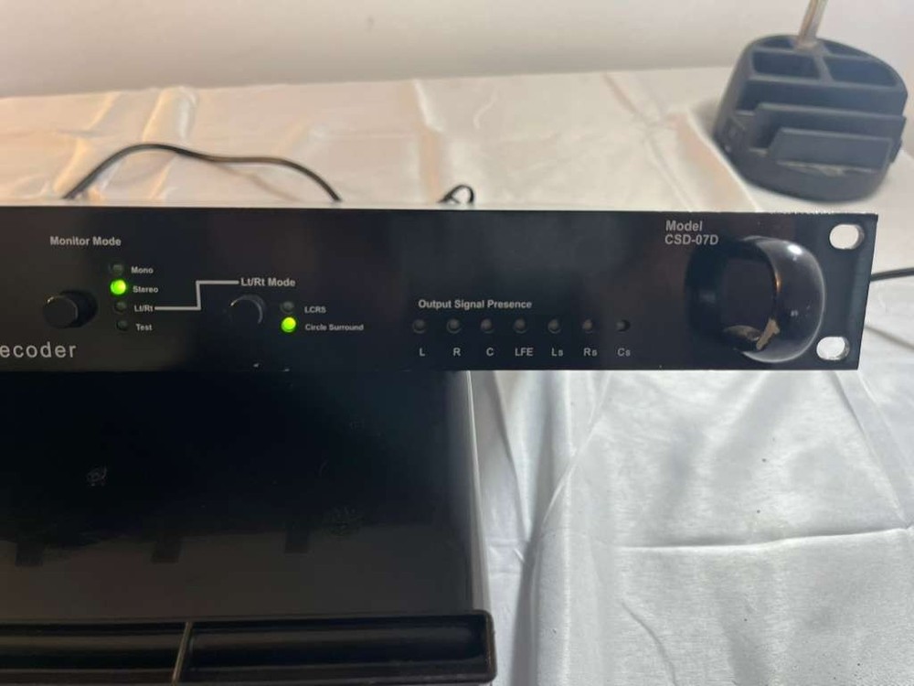 SRS Circle Surround CSD-07D Digital Circle Surround Decoder Working