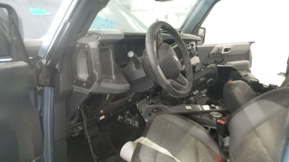 24 FORD BRONCO FRONT VIEW WINDSHIELD MOUNTED CAMERA M2DT19H406CH