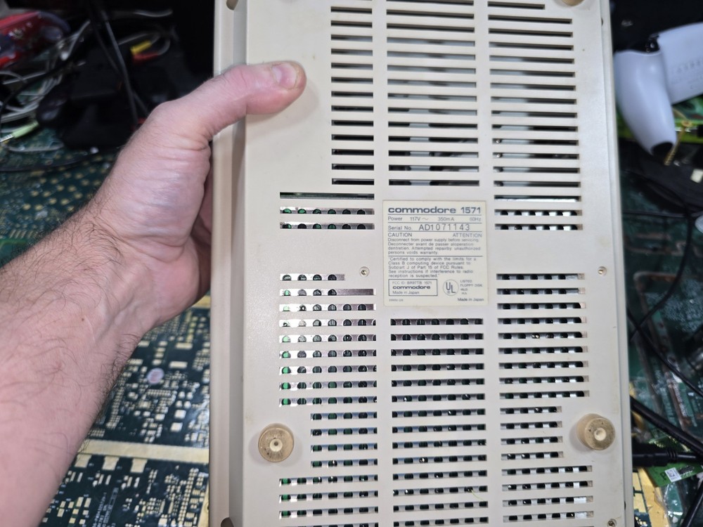 Commodore 1571 Exact DEFECTIVE DONOR Floppy Disk Drive-Issues-Intact-PARTS-READ