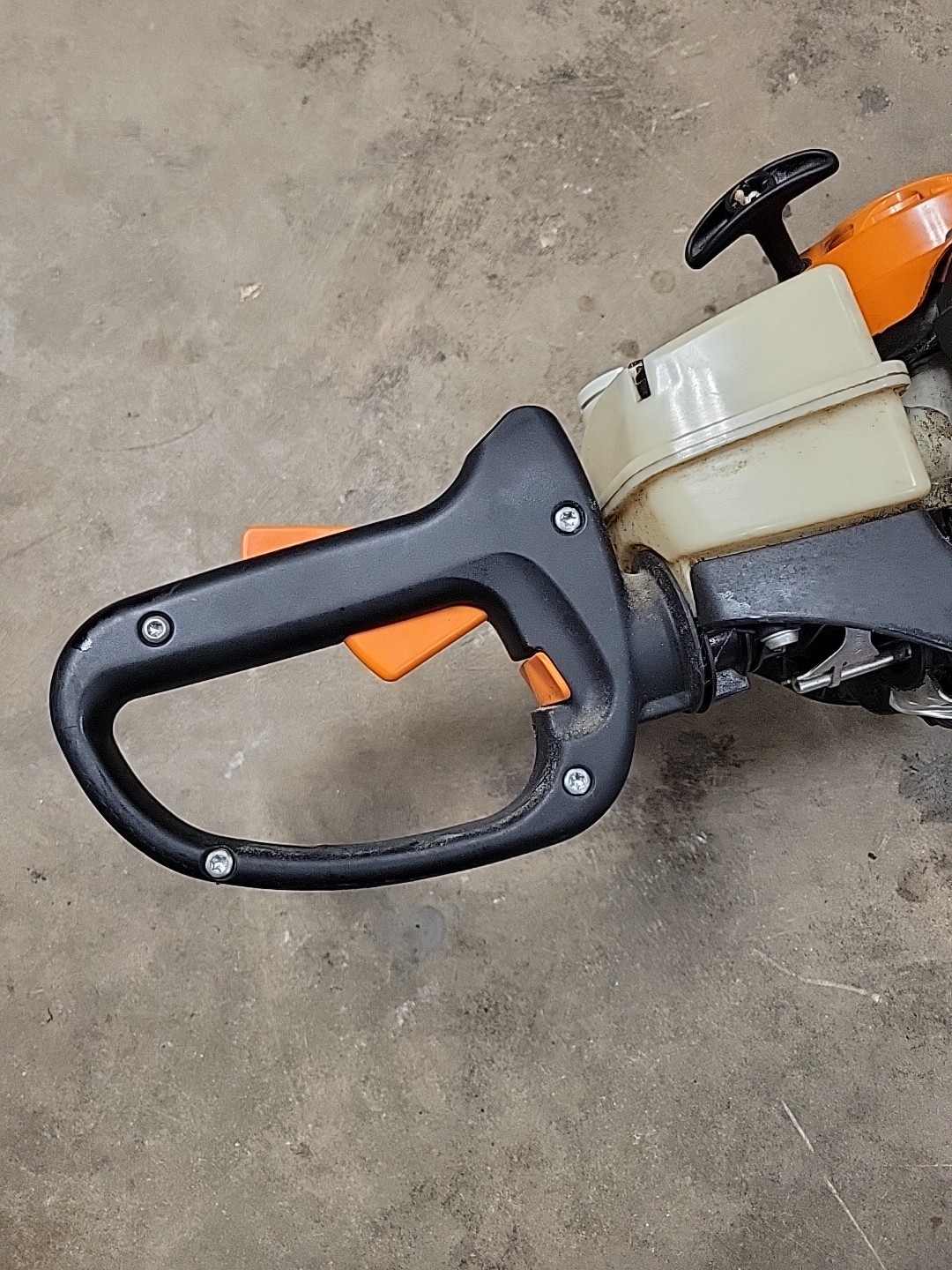 Stihl HS 81R Gas Powered Hedger * Pre-owned* FREE SHIPPING