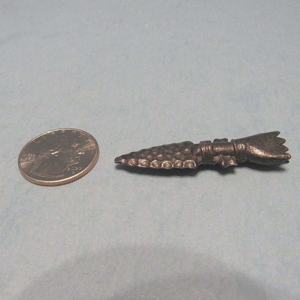 Black Cast Metal ARROWHEAD Flat Insert Point at Back 2" long