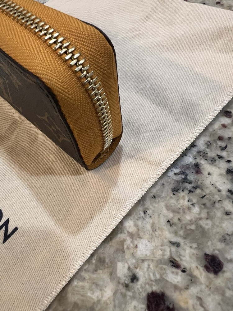 Louis Vuitton Multicartes Imperial Saffron