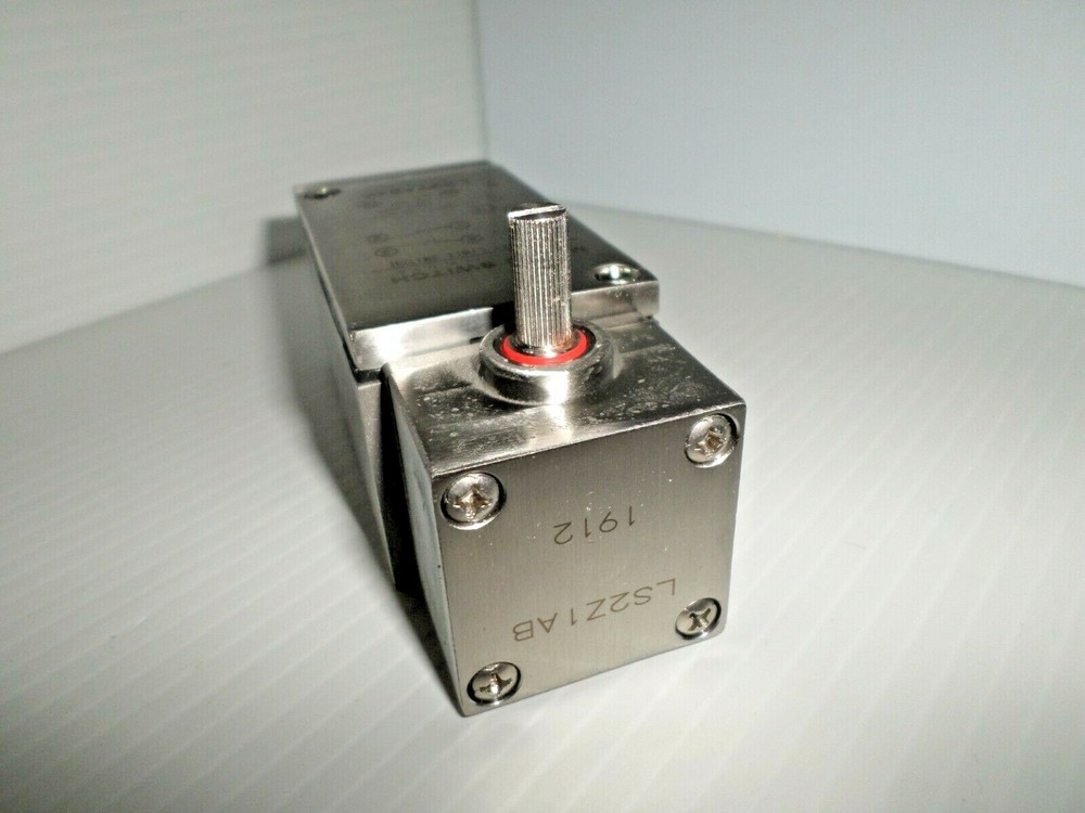 ⭐NEW IN BOX⭐ HONEYWELL LS2YAB4K MICROSWITCH MICRO STAINLESS LIMIT SWITCH 👍
