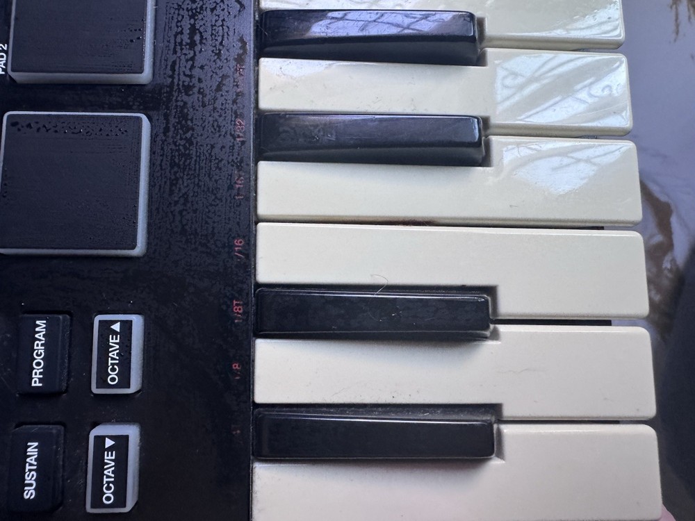 Akai MPK mini Controller