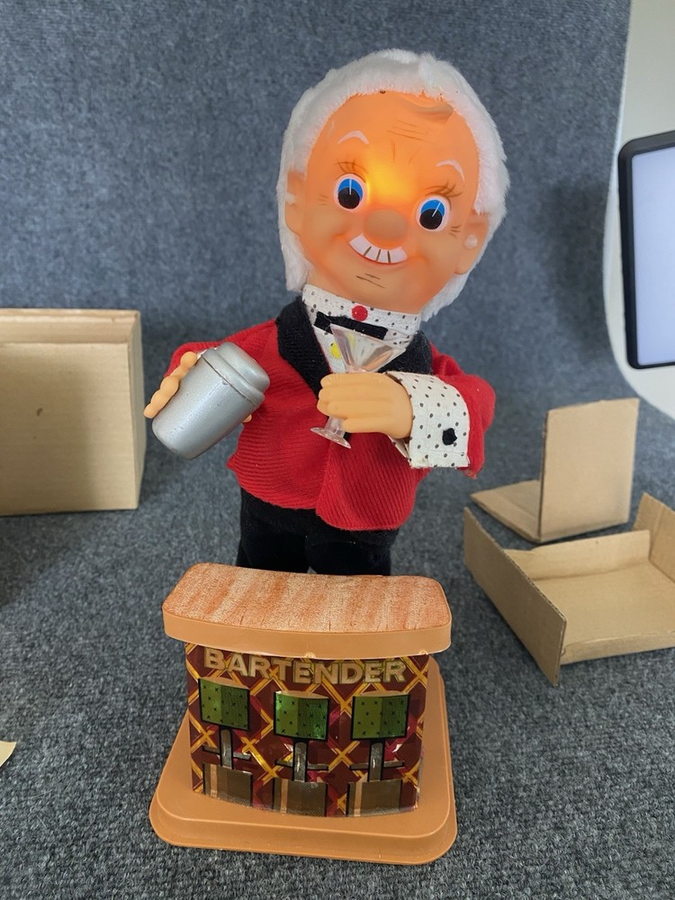 VTG 1979 Amico Your Friendly Bartender Battery Operated W/ BOX - Tested Working
