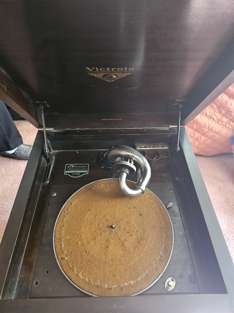 Victrola talking machine