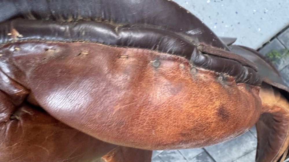 Vintage Saddle close-contact saddle Unknown Maker See Pics