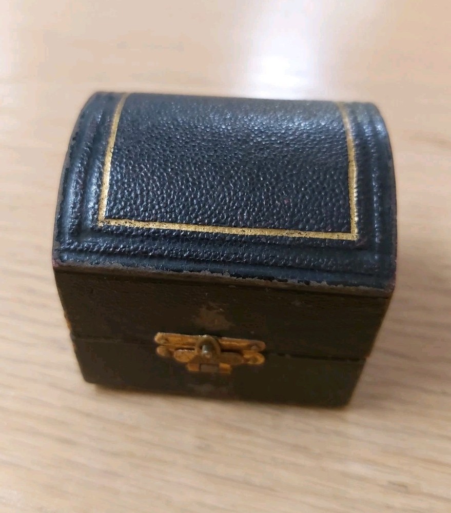 Antique Double Napkin / Serviette Ring Box / Retail Display Case