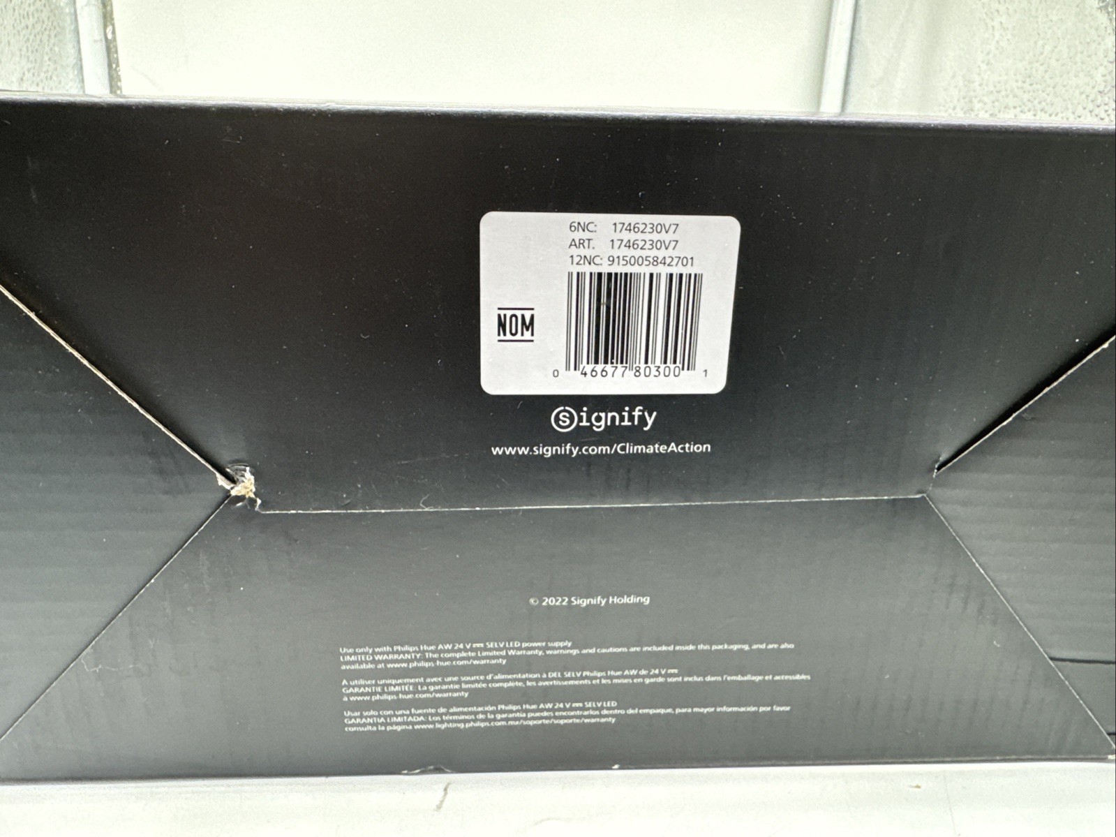 Philips Hue Lily XL Outdoor Smart Spot Light Color Changing LED Light 1746230V7