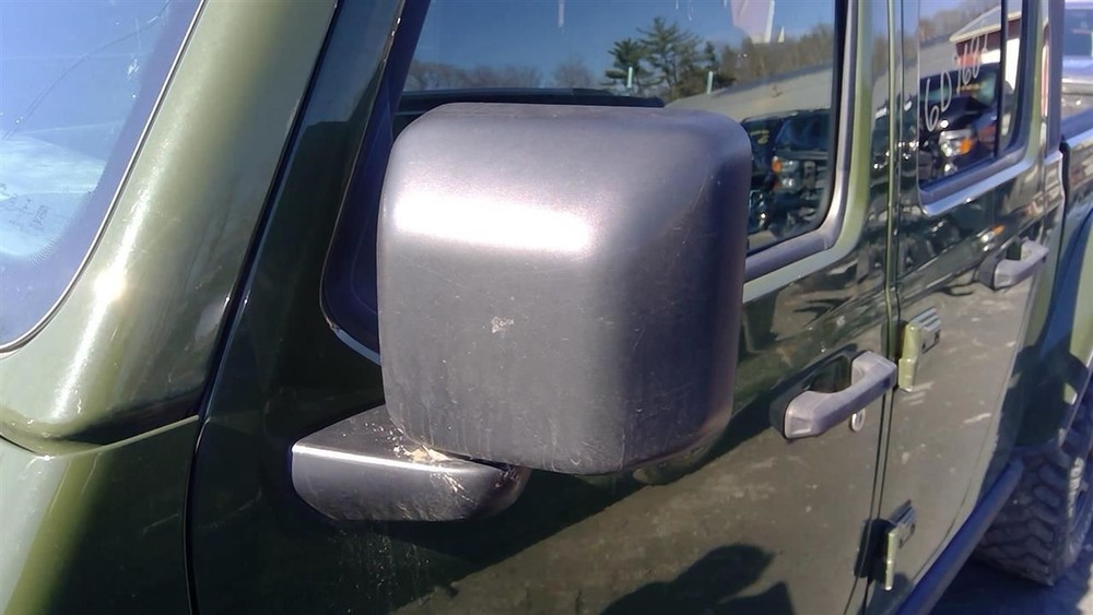 GLADIATOR 2021 Glove Box 2125827