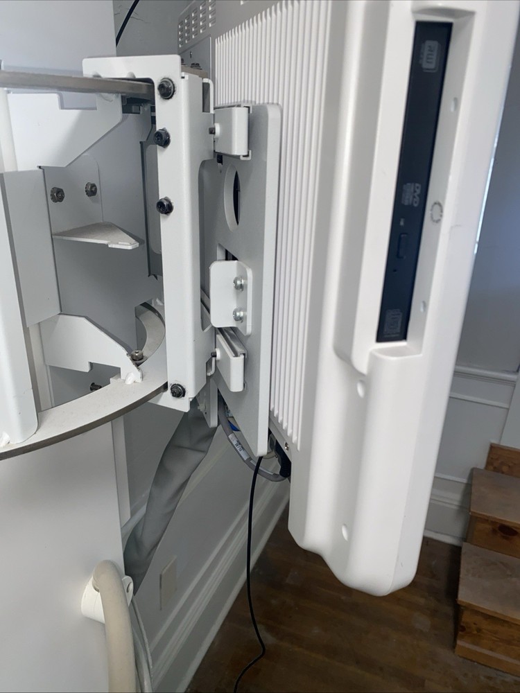 GE AMX-4 Plus Portable Mobile Radiography System