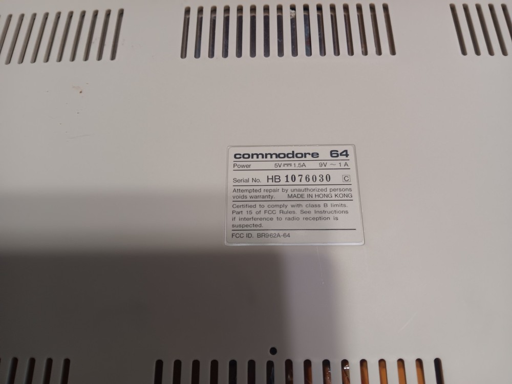 CLEANED, TESTED, WORKING Commodore 64C.