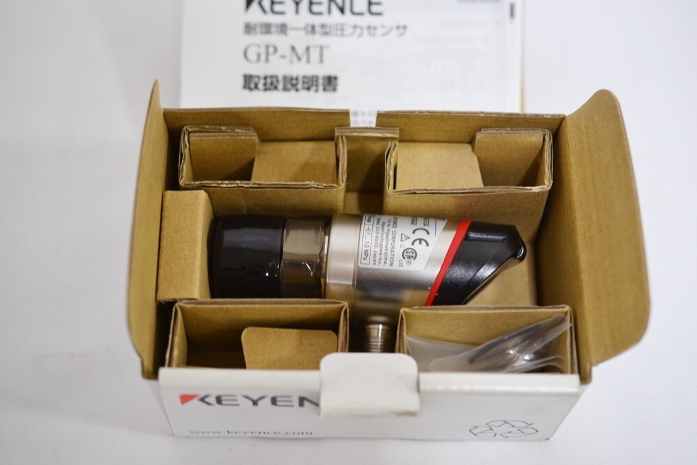 Keyence Pressure Sensor GP-M010T NEW