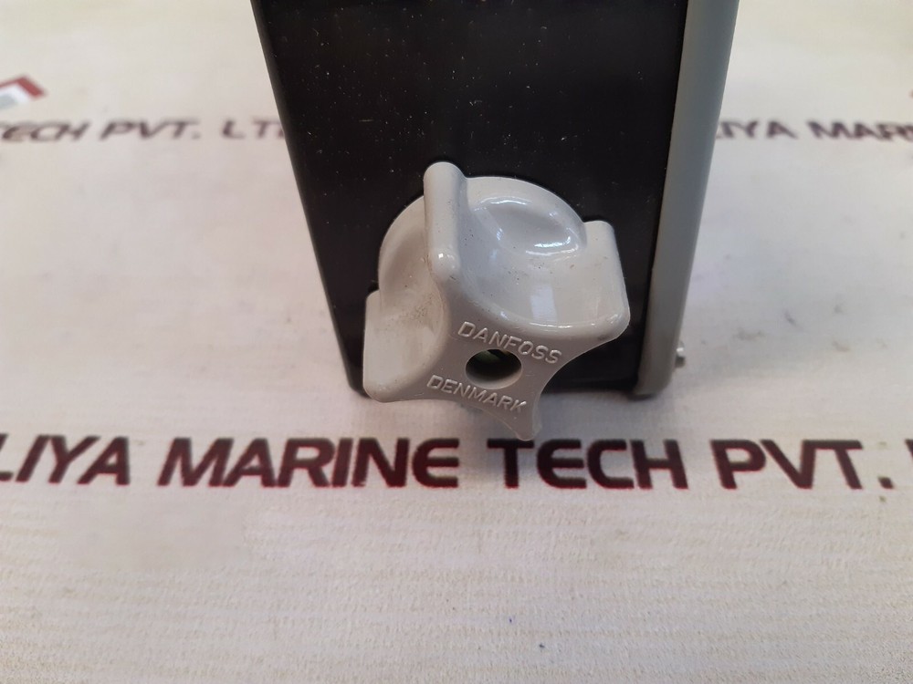 Danfoss 17-5003 temperature controller