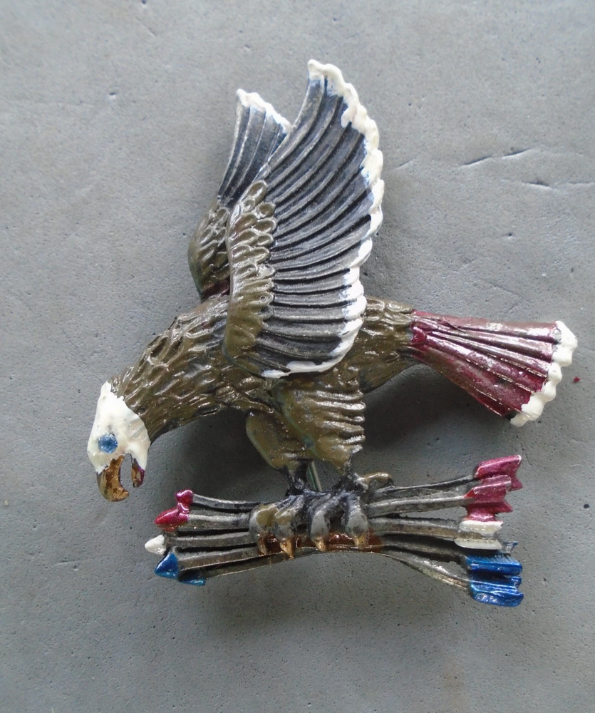 patriotic eagle brooch with arrows