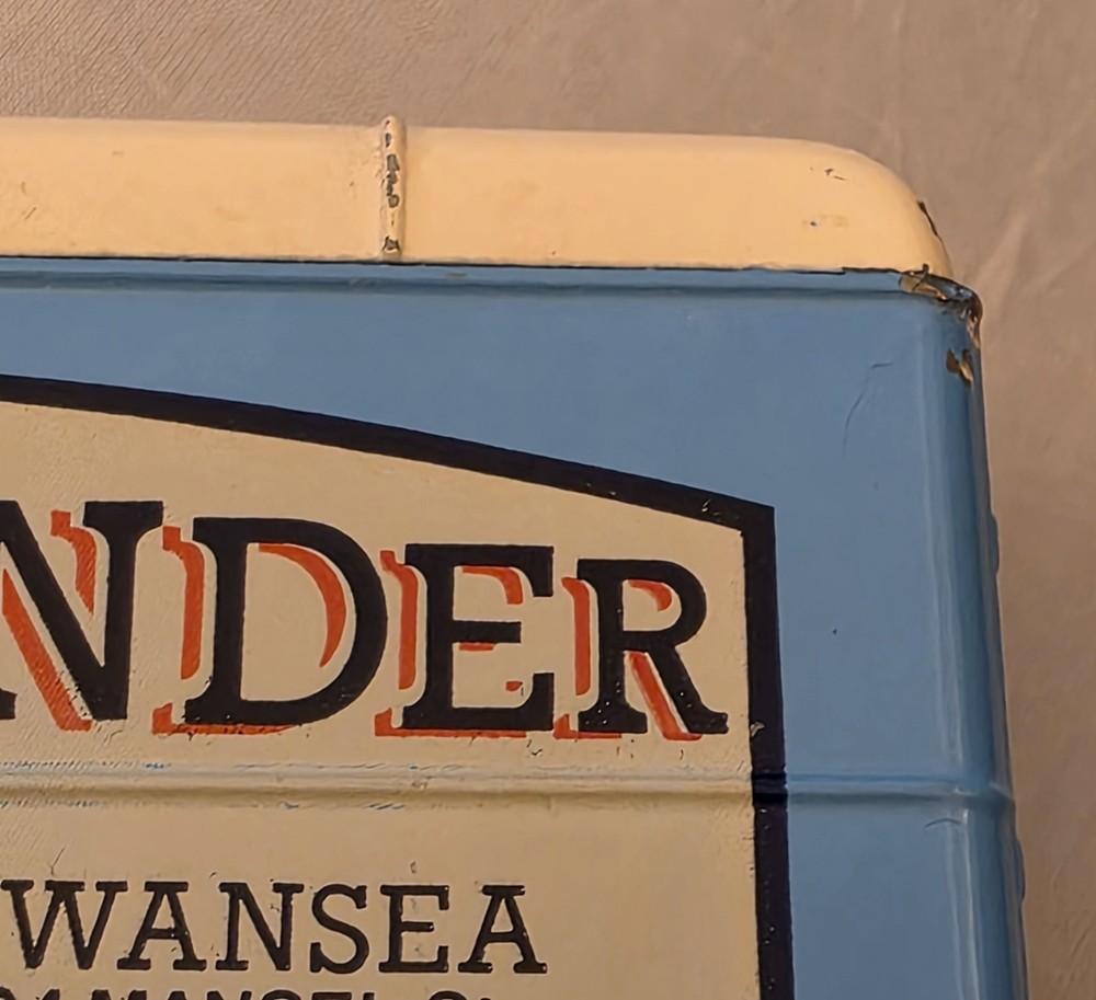 Corgi Classics Bedford GRIFF. FENDER Luton Van
