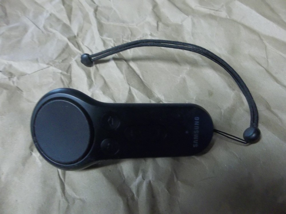 Samsung Galaxy Gear VR Remote Controller - BLACK et-yo324