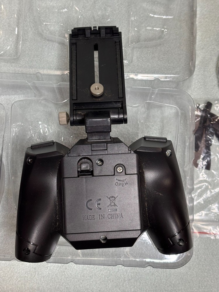 FQ28 Flying egg drone - Black - Used