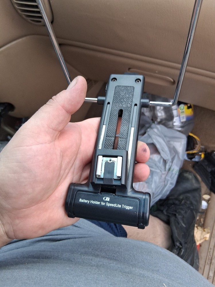 SPEED BRACKET [SB-03] for Soft Speed-Box Diffuser Flash