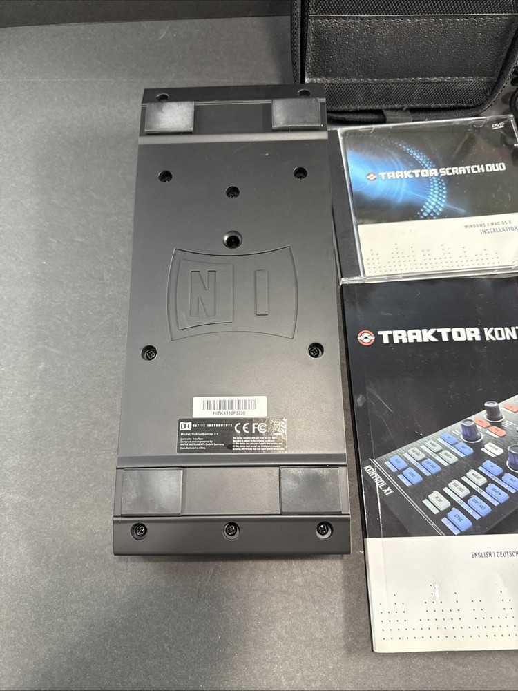 Native Instruments TRAKTOR KONTROL X1 MK1 DJ Controller Mixer Effector Looper