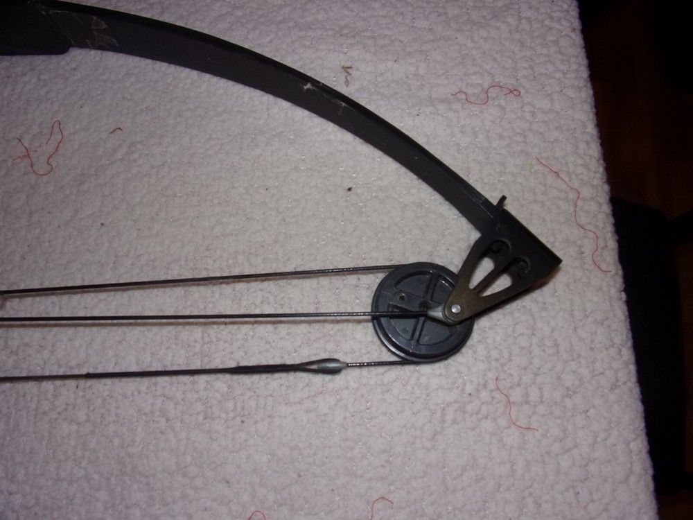 Vintage Ben Pearson Compound Bow