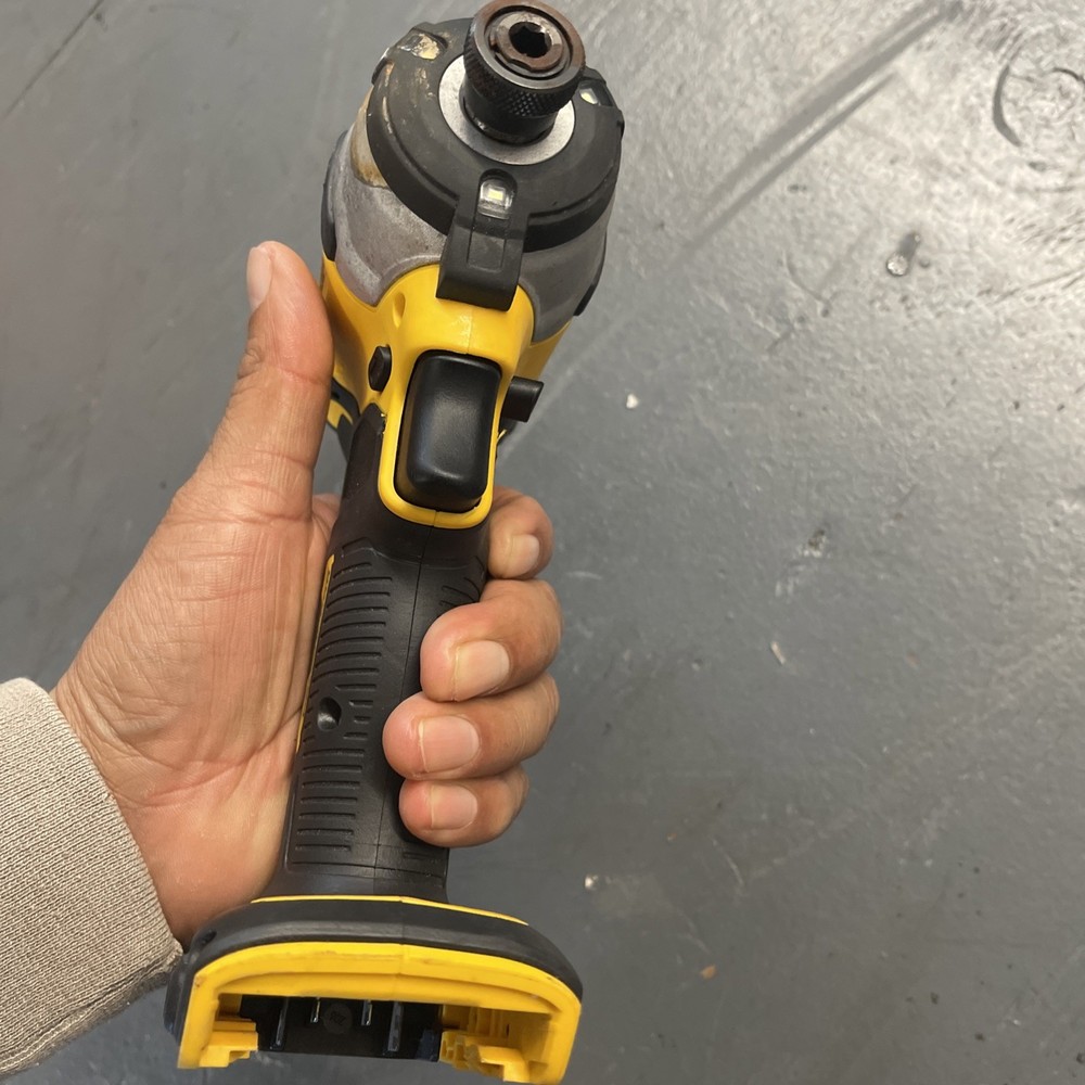 Dewalt DCF809 1/4” impact Driver. ¡¡Don’t Work‼️