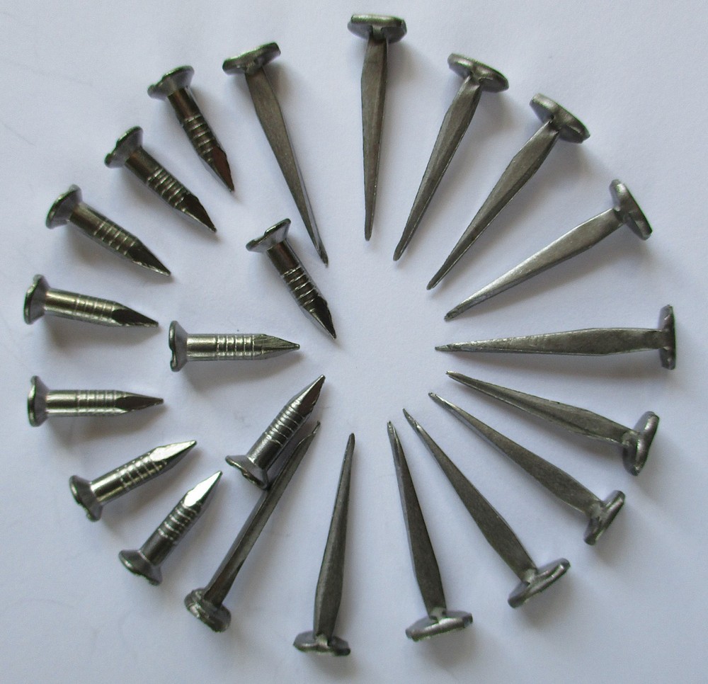 Set of 22x:"AMMO BOOT HEEL & TOE PLATE FIXING NAILS/SCREWS" (British Army)