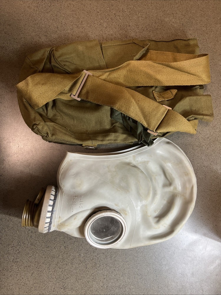 Cold War Russian GP5 Gas Mask, Includes Burlap Sack