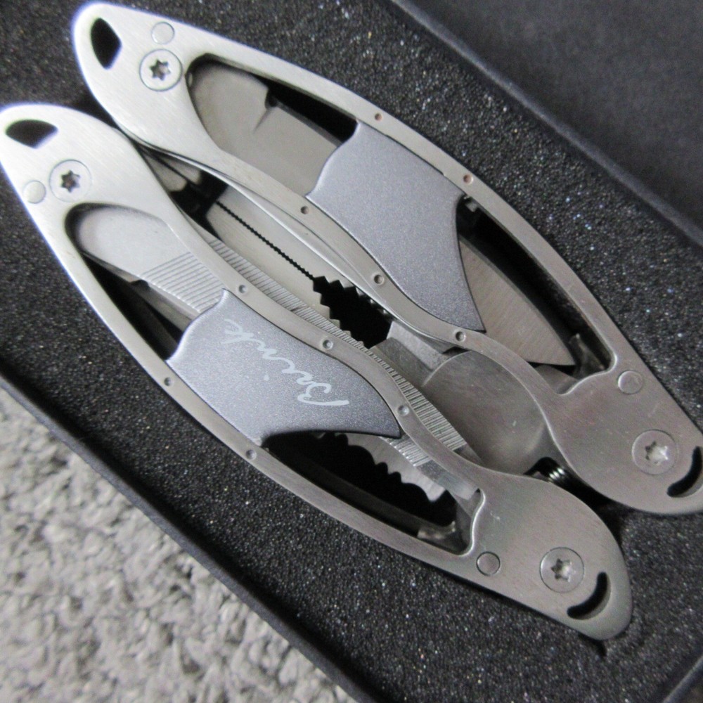 BRINK PRESENT TIME Multi-Tool Touch Modern 13 Functions Utility Camping