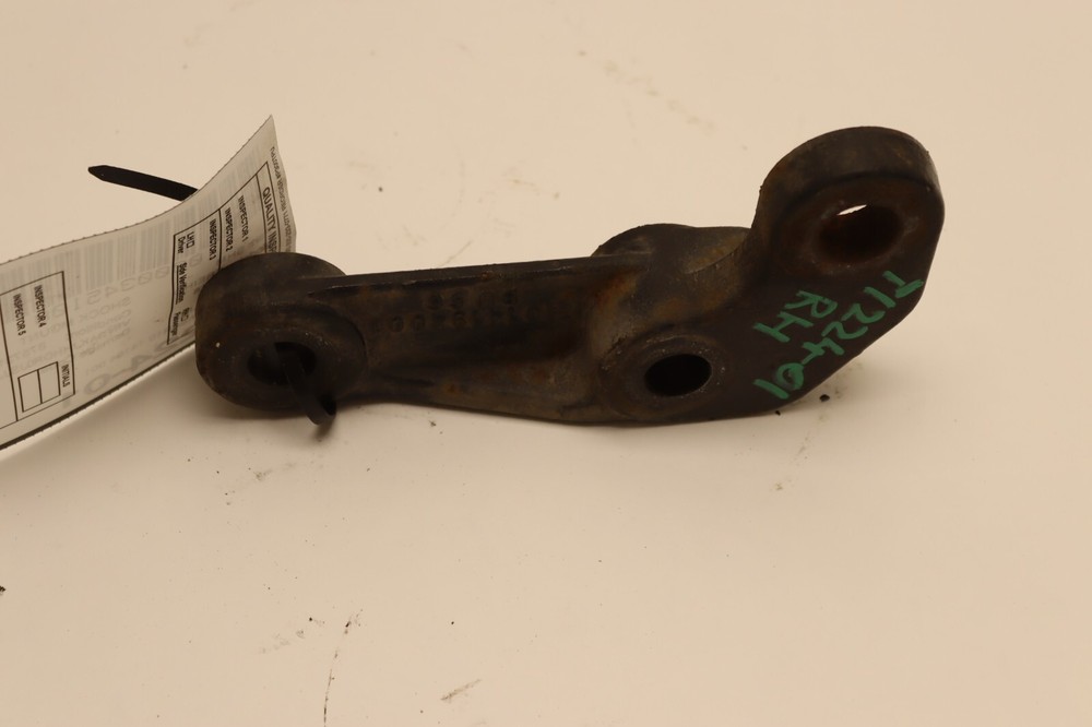 2018-2024 FREIGHTLINER CASCADIA 126 FRONT RIGHT UPPER SHOCK ABSORBER BRACKET OEM