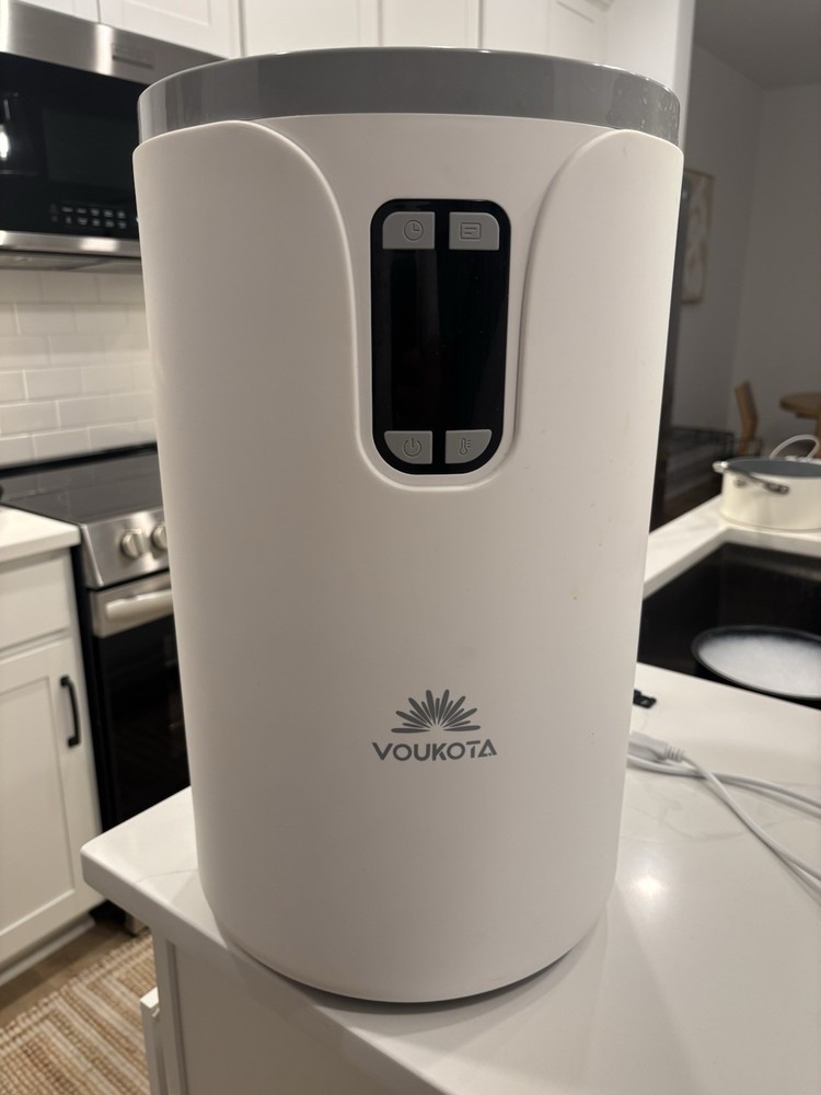 VOUKOTA Tabletop Ultrasonic Humidifier White Gray Timer Control