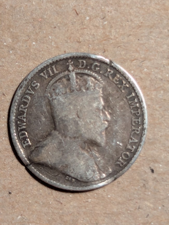 1910 Canada 5 Cents Silver (Damaged)