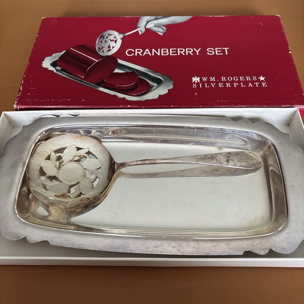 VTG WM Rogers Silverplate Cranberry Serving Set Original Box 10" Thanksgiving