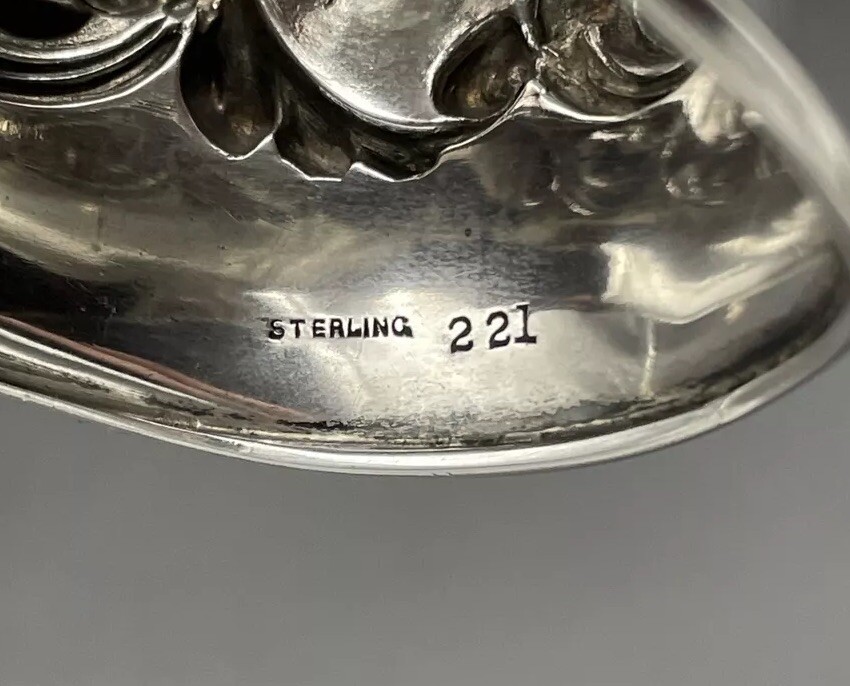 Large Size American Repousse Sterling Silver Napkin Ring Name Engraved “Lee”