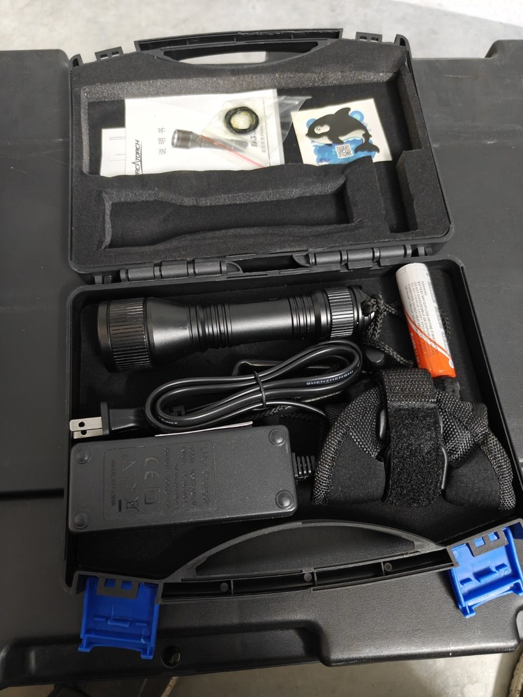 Orca Torch D550 Dive Light 1000 lumens complete accessories
