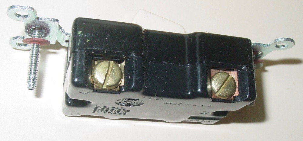 Vintage Hubbell 4-Way Push Button PresSwitch Flush Light Switch Ivory USA NOS