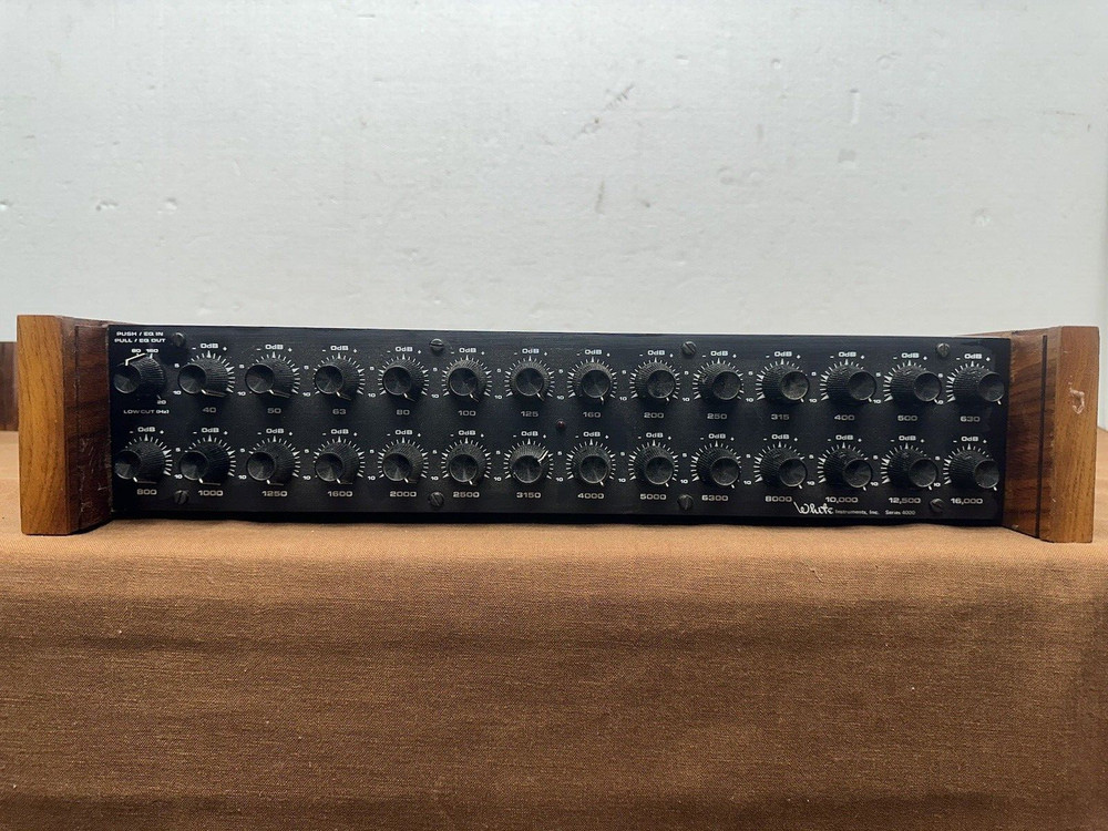 White Vintage Instruments Equalizer Model 4002 (2 counts)