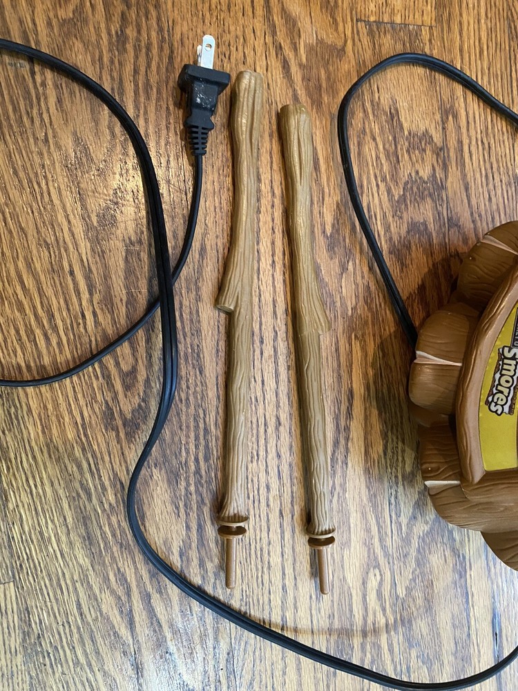 Hershey’s Indoor Electric S’mores Maker With Sticks