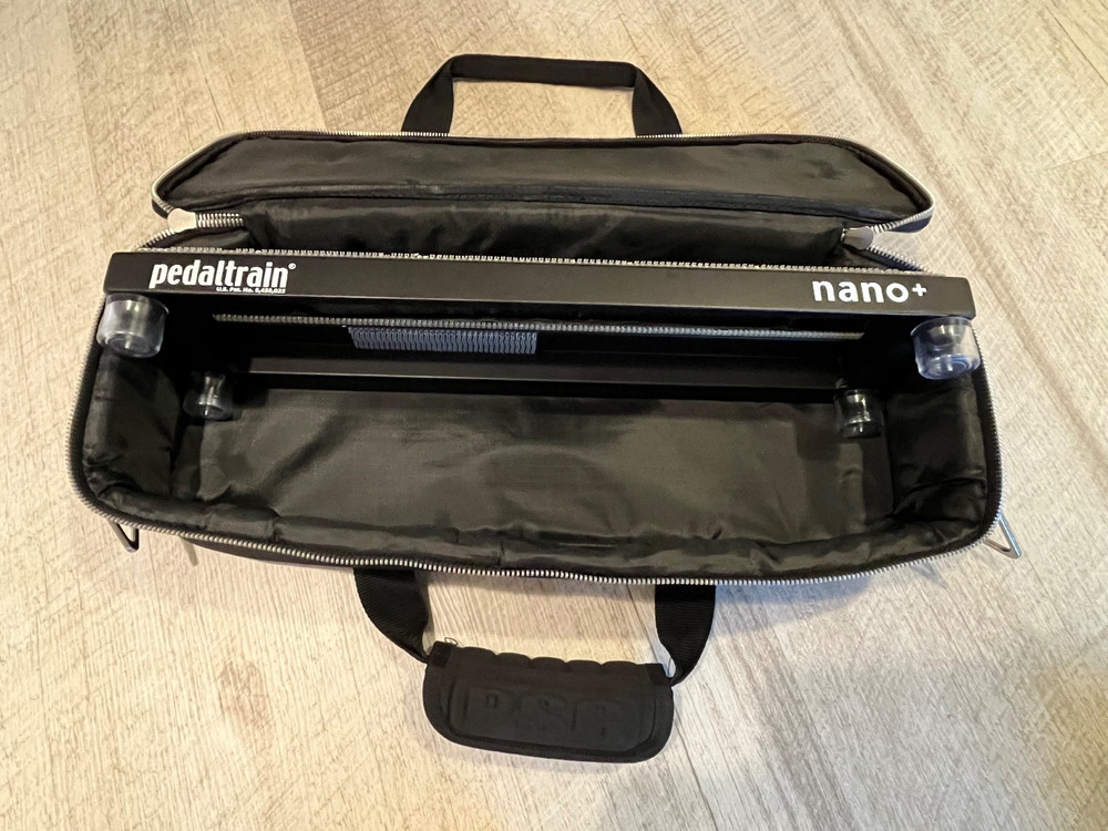 Pedaltrain Nano+, Keeley Caverns v2, Peterson StroboStomp Mini