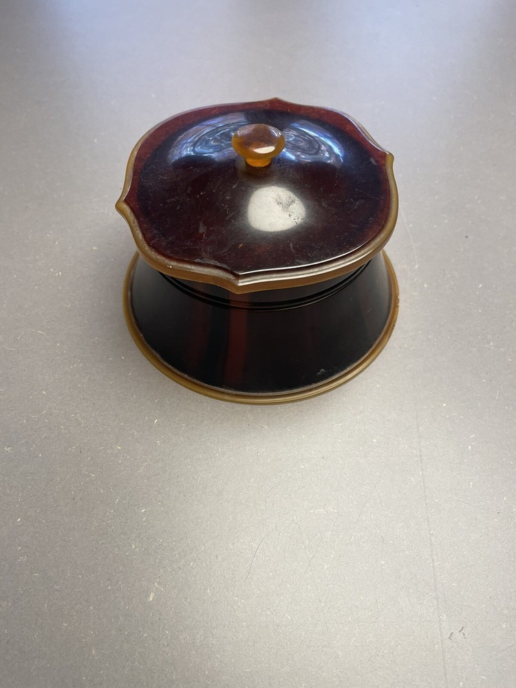 celluloid powder box La Coquette
