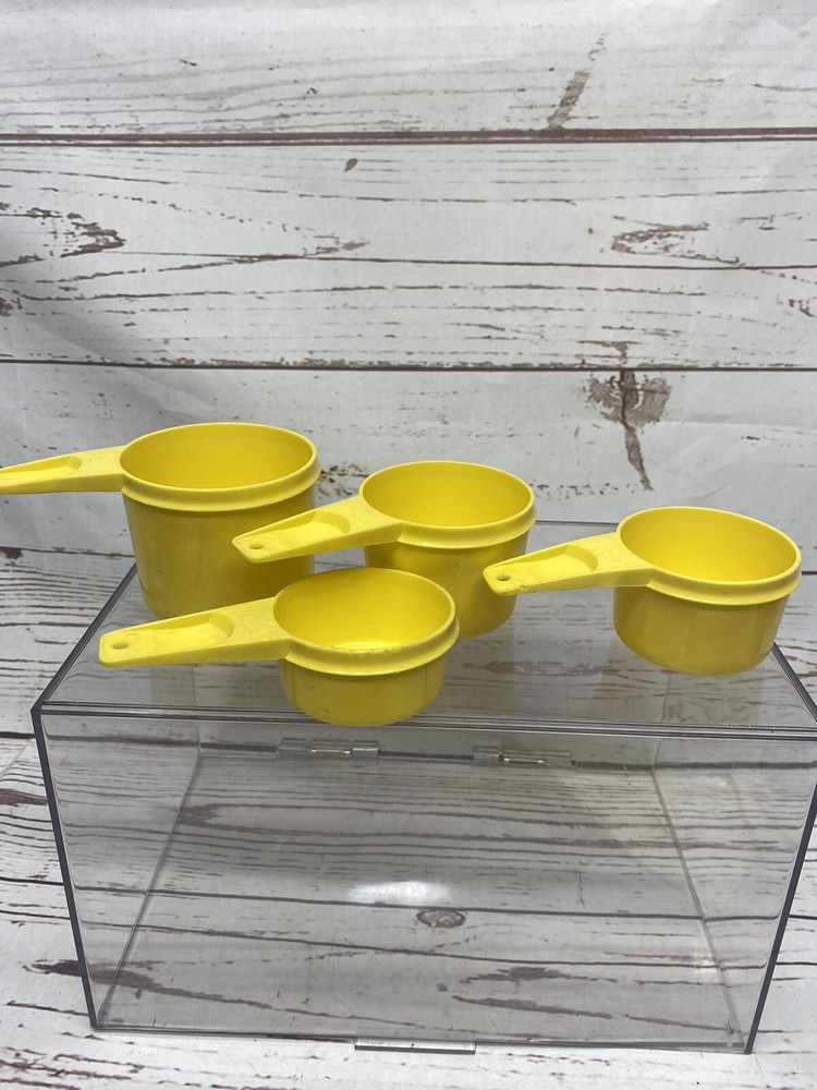 Tupperware Measuring Cups Yellow 4 Pcs