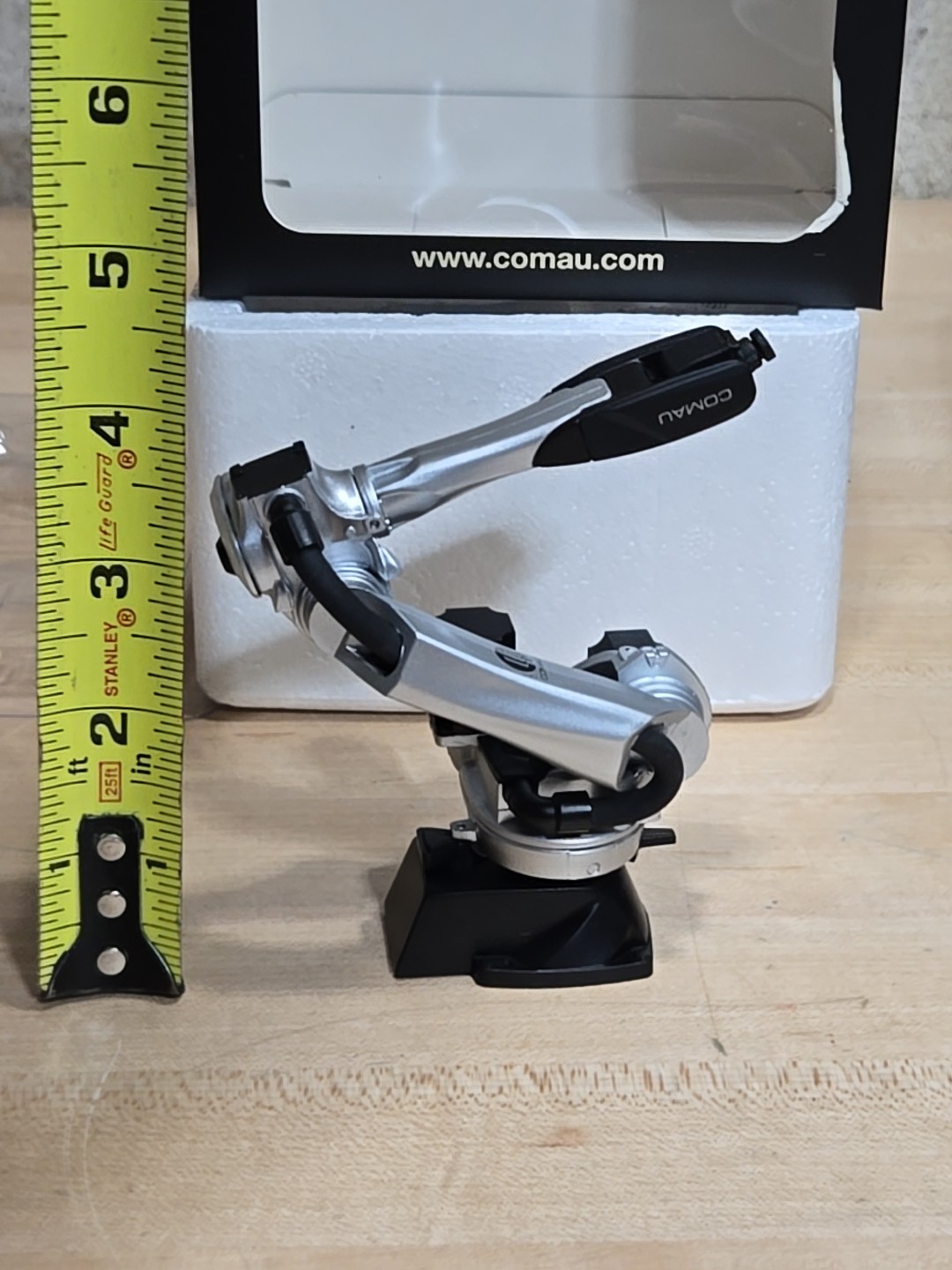 1:10 COMAU Robot Manipulator Arm Industrial Movable Robot Simulation Model NEW