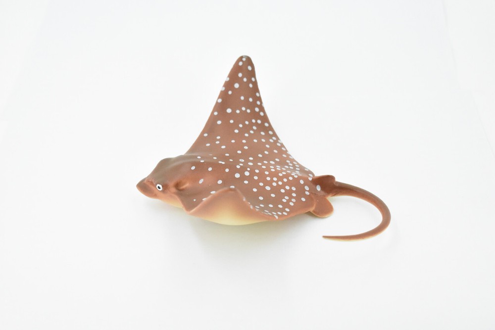 Spotted Eagle Ray, Realistic Toy Figure, Model, Replica, 5" CH351 BB136