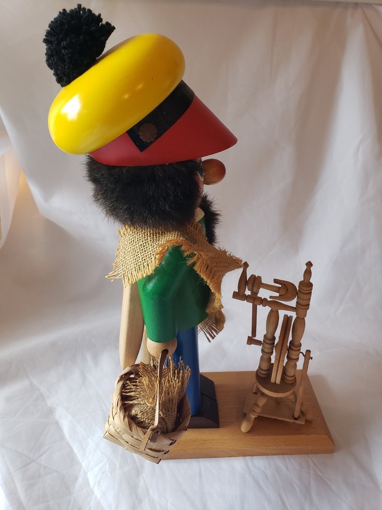 Nutcracker Steinbach Linen Weaver Spinning Wheel & Basket West Germany Mint