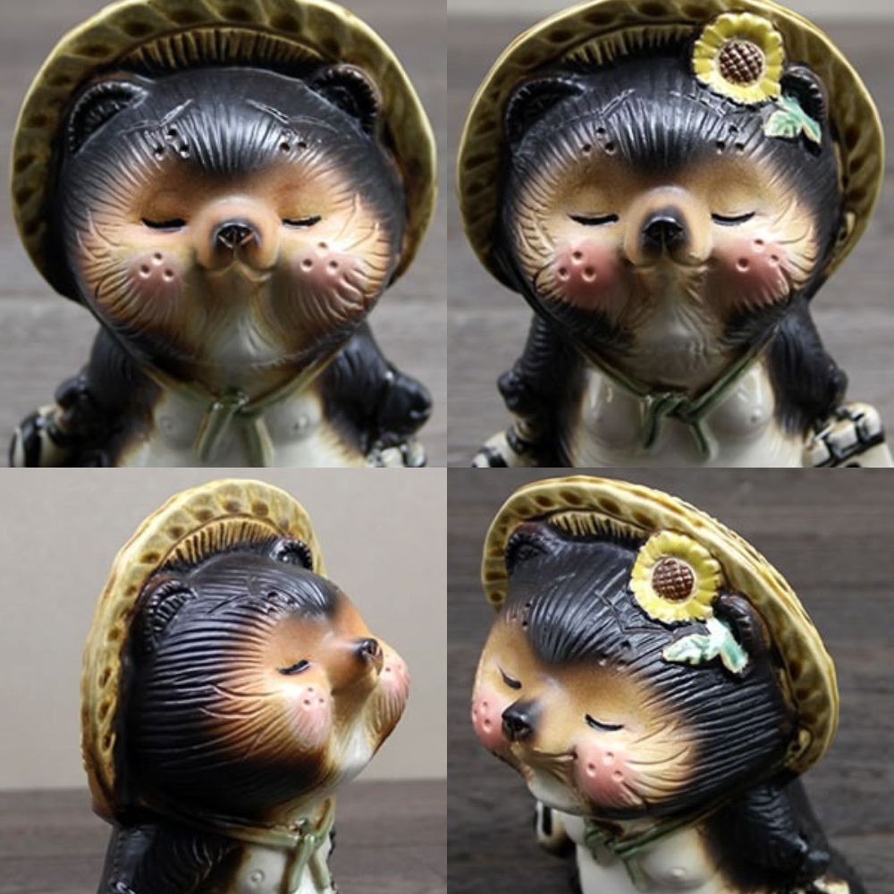 Shigaraki Ware Kiss Tanuki Pair Raccoon Dog Love Couple Pottery Ware Lucky Charm