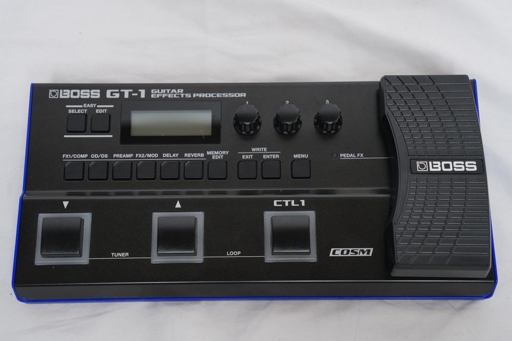 BOSS GT-1 Guitar EFFECTS PROCESSOR/MULTI-EFFECTOR