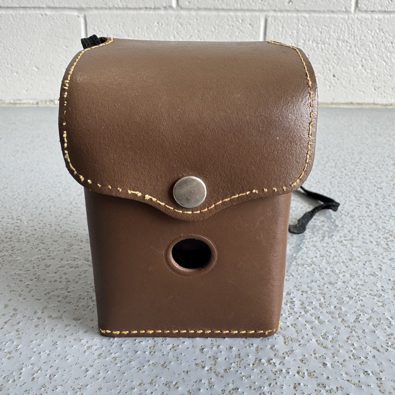 Vintage Argus Super 75 Camera Bundle, UNTESTED Leather Case, Flash, Bulbs, Film